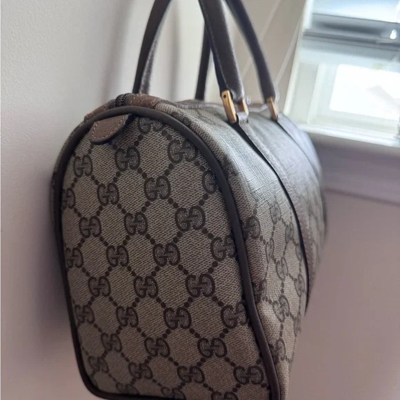 Gucci Boston Accesory Collection in GUC - Picture 8 of 10